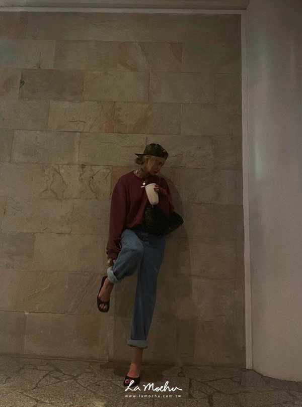 車標落肩上衣